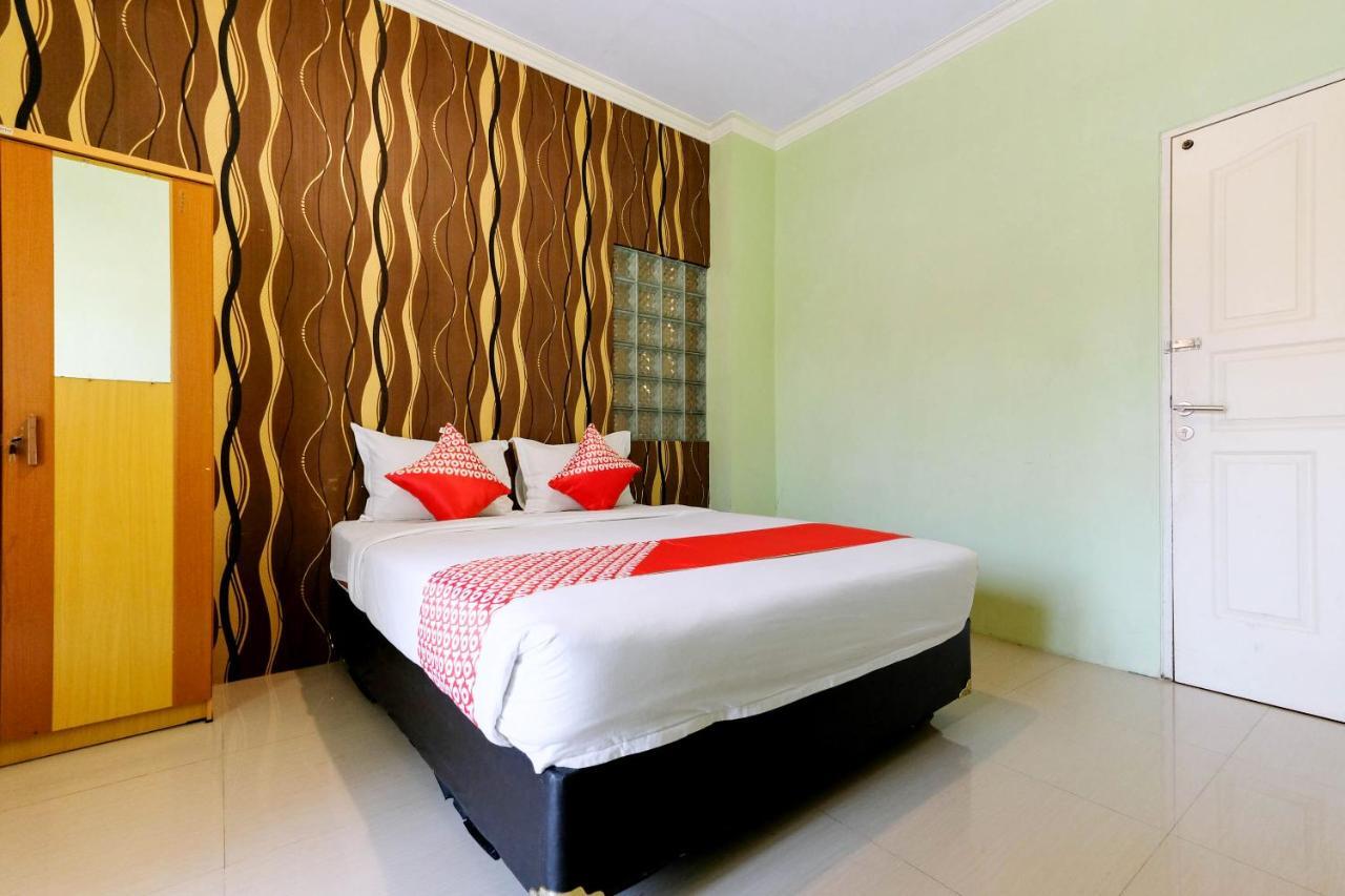 Surakarta  Oyo 338 Guest House Omah Manahan Syariah מראה חיצוני תמונה
